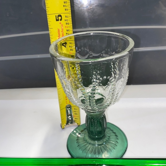 Vintage Avon decanter set - Picture 10 of 10